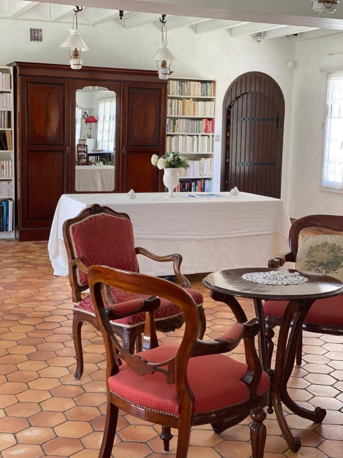 Le Vieux Moulin Bed and Breakfast Bouhet Εξωτερικό φωτογραφία