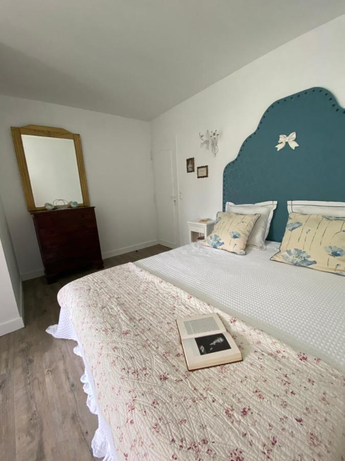 Le Vieux Moulin Bed and Breakfast Bouhet Εξωτερικό φωτογραφία