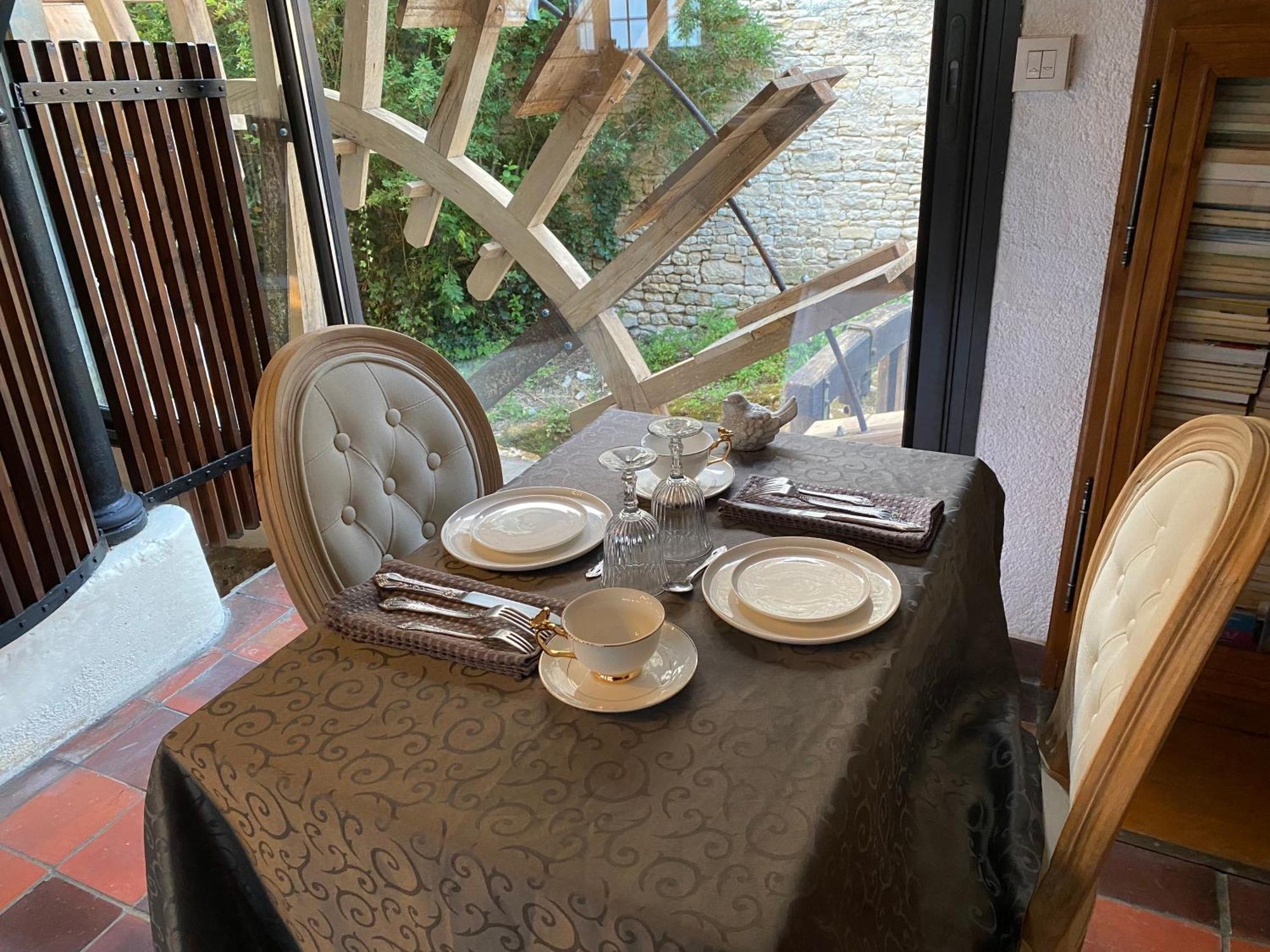 Le Vieux Moulin Bed and Breakfast Bouhet Εξωτερικό φωτογραφία